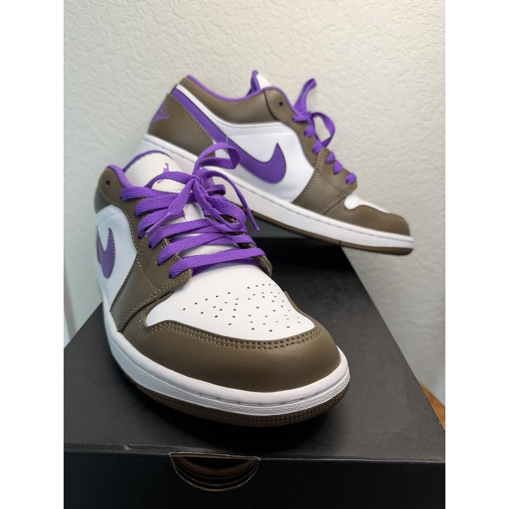 Air Jordan 1 Low Purple Mocha Palomino Wild Berry White 553558-215 Mens 9.5